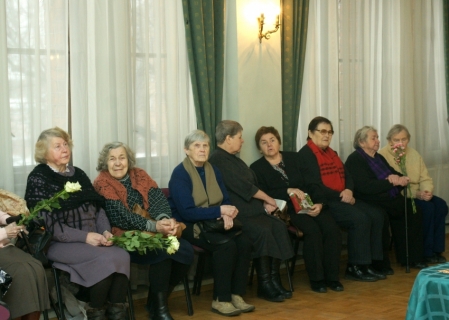 Ilggadējās draudzes locekles