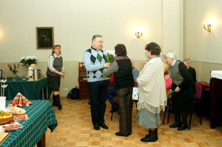 Ziedi mācītājam