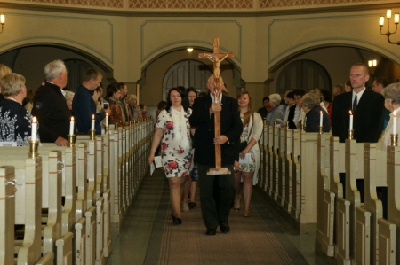 Iesvētību dievkalpojums Vasarsvētkos