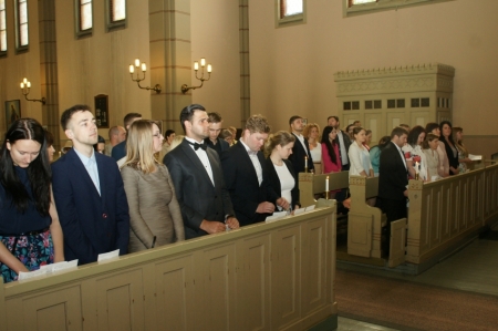 Iesvētību dievkalpojums Vasarsvētkos