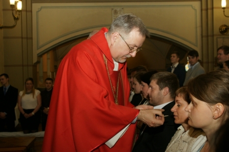 Iesvētību dievkalpojums Vasarsvētkos