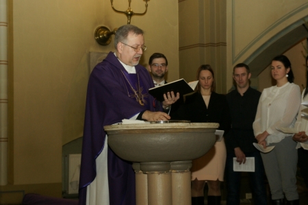 Kristību ūdens svētīšana